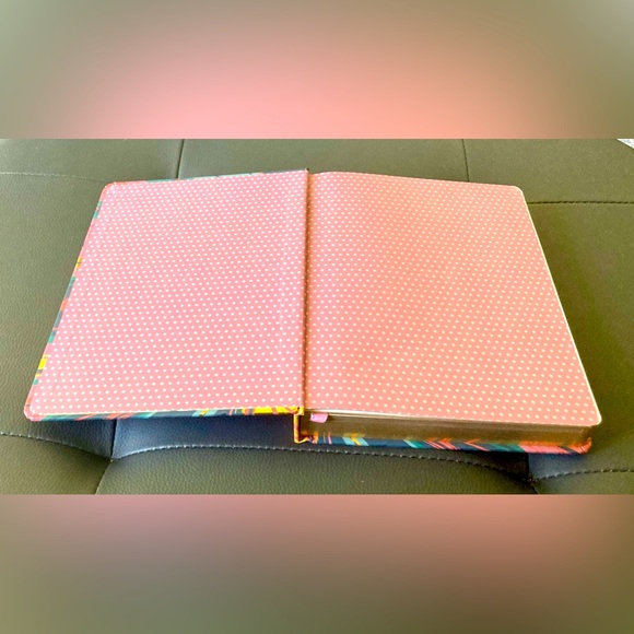 ✌️🏼Stay Positive Journal✌️🏼 - Picture 2 of 5